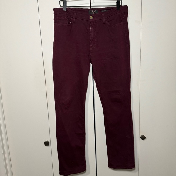7 for all Mankind Jeans Women's Size 10 Maroon Jen7 Slim Straight Sateen - Picture 1 of 5